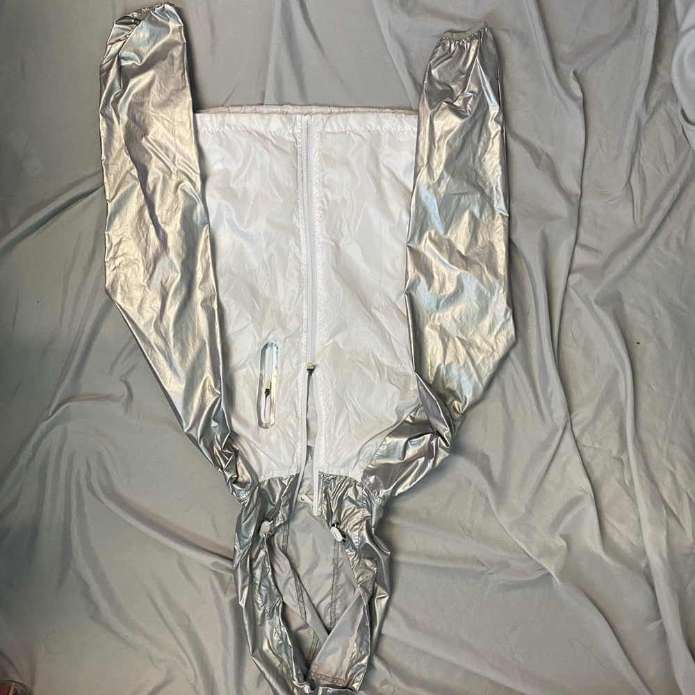 FOREVER 21 WHITE & SILVER WINDBREAKER
